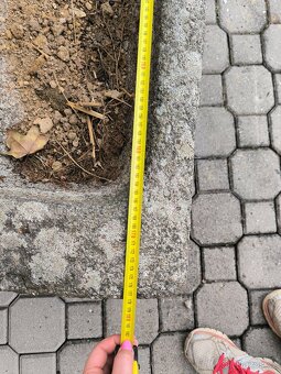 Kamenné květináče - 4