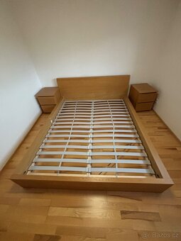 Postel 160x200 + matrace + noční stolek - 4