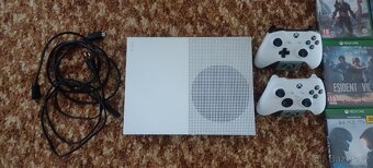 Xbox One S - 4