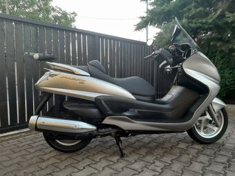Yamaha Majesty 400i - 4
