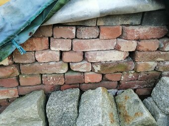 Cihly očištené - 4