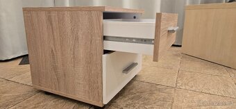 Prodam postel s nocnimi stolky 180 x 200 cm - 4