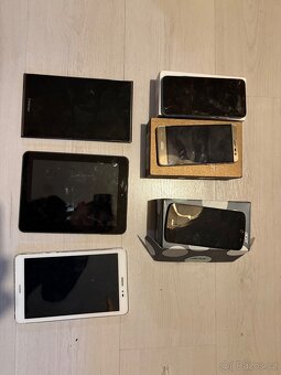 Telefony na díly - 4