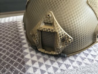 Emersongear helma typu FAST - 4