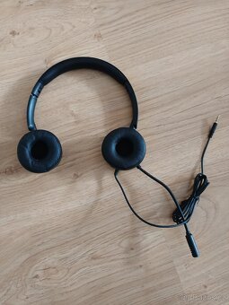 Drátová sluchátka s mikrofonem. New Bee - 4