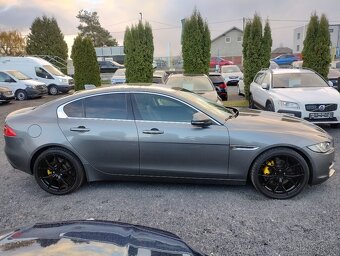 JAGUAR XE 2017 2.0D 132kW,VÝHŘEVY,NAVI,TEMPOMAT,SERVISKA - 4