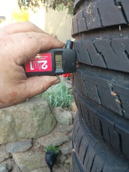Letní pneu 235/45/17 xl - 4