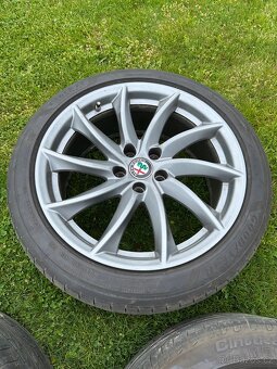 Prodám sadu originálních ALU kol Alfa Romeo - 4