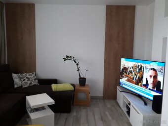 Skříňka pod televizi - 4