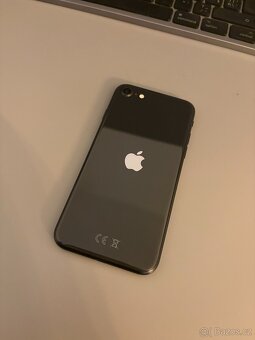 Prodám iPhone SE 2020 64 GB - 4