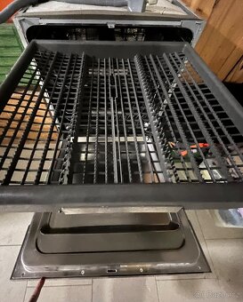 Plně integrovaná myčka nádobí Whirlpool WIP 4O32 PF E - 4