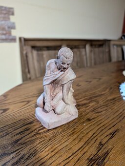 Hliněná soška - 4