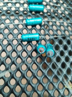 Kondenzátory TESLA - 4