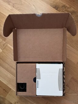 Prodam Mikrotik Switch RB260GSP - 4