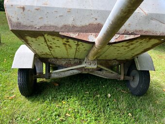 Přívěsný vozík NDR - 4