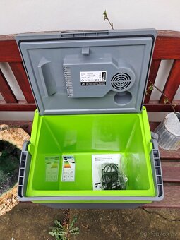Autolednice 12V/230V  30 litrů - 4