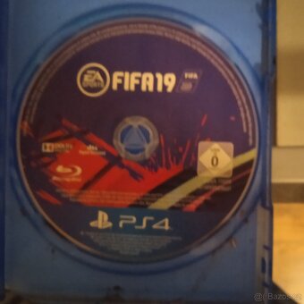 FIFA 19 (PS4) - 4