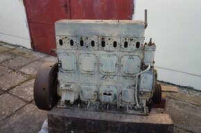 Motor ČKD Škoda typ 4S110 - 4