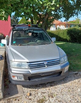 Mitsubishi Space wagon - 4