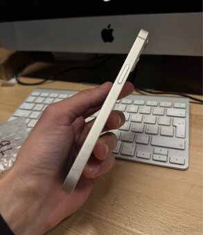 iPhone 13 128GB White - 4