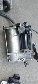 Kompresor vzduchoveho podvozku audi a8 de d3 - 4