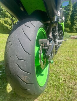 Kawasaki ZX-10R - 4