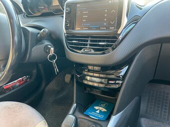 Peugeot 2008 ACTIVE 1,2 Pure Tech 82K Man5 Euro6 - 4