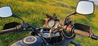 Suzuki DL 650 - 4