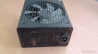 Corsair RM650x, 80+ Gold, 650W, plně modulární - 4