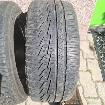 Prodám celoroční sadu pneumatik Nokian 225/45 R17 - 4