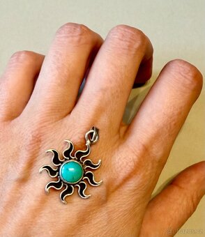 Stříbrný (Ag) přívěsek s tyrkysem – slunce, sleva 1000 Kč. - 4