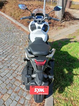 Skútr Sym ADX 125 L/C ABS - 4