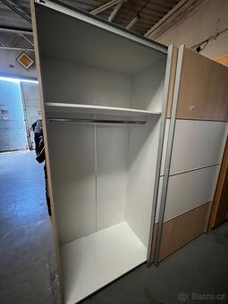 Skříň - 4