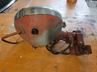 Přídavné světlo - 4