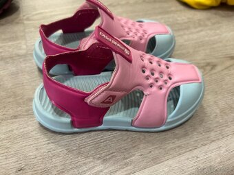 Prodám dívčí sandále vel.24 - 4