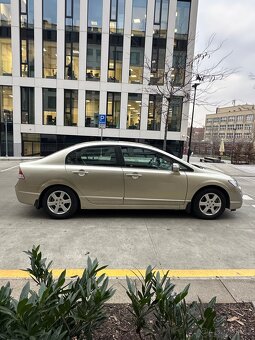Honda Civic 8 1.8i Sedan 88tis.km jako nové - 4