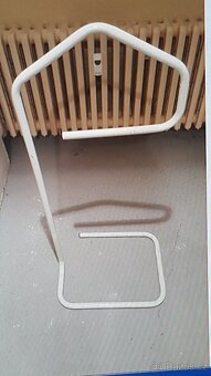 Věšák na oblečení - 4