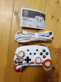 Nintendo Switch - ovladač drátový - 4
