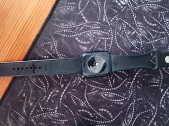 Prodám chytré hodinky Apple watch - 4