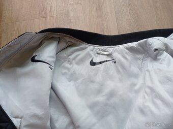 Oboustranný bomber Nike - M (L) jako nový - 4