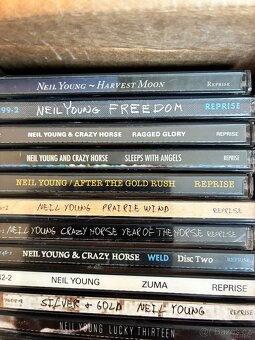 19 neal young  cds. - 4
