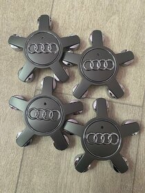 Audi 135 (5x112) mm středové krytky - 4