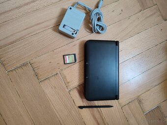 Nintendo 3DS LL černé - TOP STAV - 4