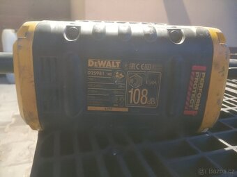 Bouraci kladivo Dewalt - 4
