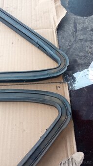 Tatra 613 těsnění zadních skel - 4