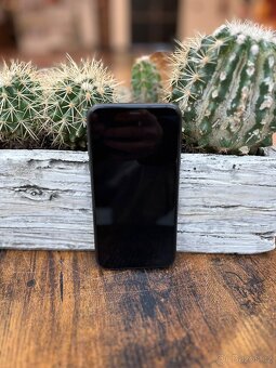 Apple IPhone 11 - 4