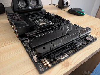 NEFUNKČNÍ ASUS ROG Strix X670E-E Gaming WIFI AM5 - 4