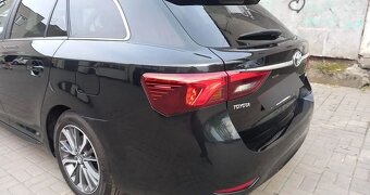 Toyota Avensis 2.0 D-4D 143 kw Ambition - 4