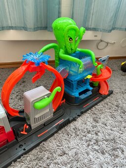 Hot wheels chobotnice myčka - 4