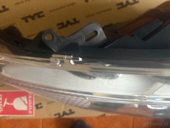Ford fiesta levé přední světlo - 4